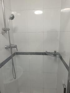 4 Bed House near Lakeside Shopping Centre