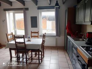 Maisons de vacances Gite la Ville Brunet : Maison 2 Chambres