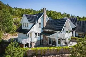 Beach House With Multiple Terraces In Holmsbu - Tofte i Hurum