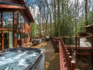 Sherwood Forest Cabins - Forest Holidays