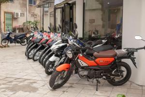 Ma Pi Leng Horizon Hostel - Tour & Motobike rental