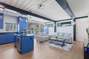 Stadium Container Club House