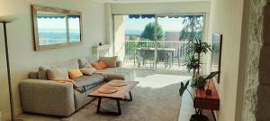 Terrasses de la Corniche, 2p 65m2 spacieux, terrasses mer & montagne, piscine et parking privé