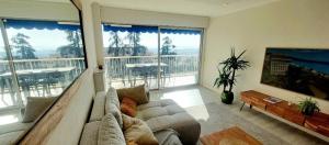 Terrasses de la Corniche, 2p 65m2 spacieux, terrasses mer & montagne, piscine et parking privé