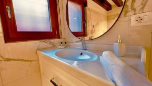 Behind Ca Fumiani en Charme