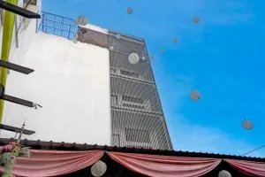 Hotel O VEDA HOTEL - Hāpur