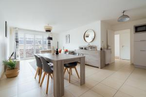 Appartements Magnificent Apartment in Chatillon : photos des chambres