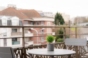 Appartements Magnificent Apartment in Chatillon : photos des chambres