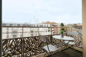 Appartements Magnificent Apartment in Chatillon : photos des chambres