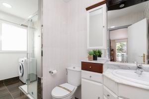 Cómodo y económico by CABANA Rentals