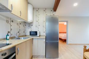 Cómodo y económico by CABANA Rentals