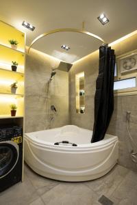 Heliopolis Haven With Open View - Close to Airport