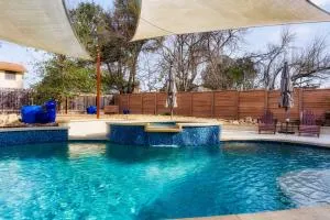 Luxury 5-Bedroom Stay W Pool Spa & Grill - Four Points