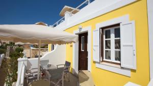 Chic & Modern Apartments with swim access