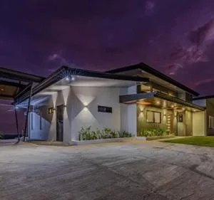 Modern Home with Spectacular Ocean and Mountain View - Chontales