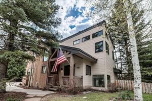 4Bed 3Bath TownHouse Hot tub