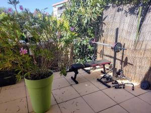 Studio privé - terrasse, parking, WIFI