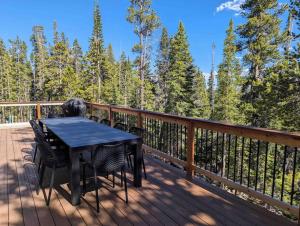 Brand New Build 4 BR Secluded Unbelievable Views