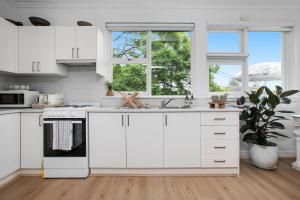 Charming Retreat in Exclusive Glebe Estate