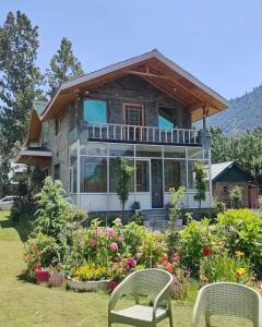 Snowy Bliss Resorts