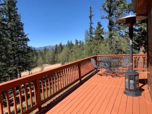 Beautiful Secluded Rocky Mountain Hideaway