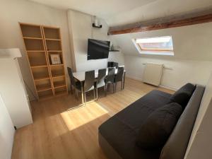 European District Apartment Thirteen