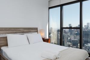 Sky Pool 2 Bedroom Next to Crown in Prima Tower