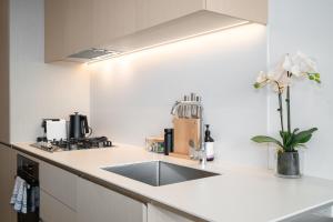 River View next to Crown Australia 108 Lux Suite