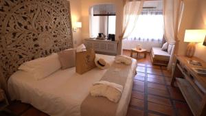 Comfort Double Room - First Floor room in Hôtel Le Roi Théodore & Spa
