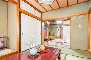 新宿 新大久保駅108 平米日本庭園の宿