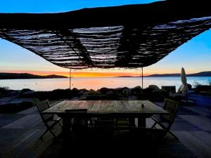 Villa Cala Rossa pieds dans leau Porto-Vecchio