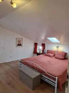 Maison familiale centre ville - Chalencon