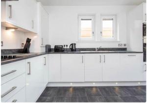 Mercury Holiday Homes - 2 Bedroom Hedgefield Apartment 41-Free Parking