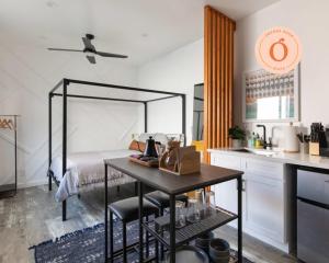 Sleek Luxury Studio with Patio LAX & Beach Access