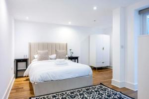 The Urban Minimalist- Notting Hill 2 Bed