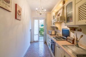 GuestHost - Romantic Apt in Green near Bellagio