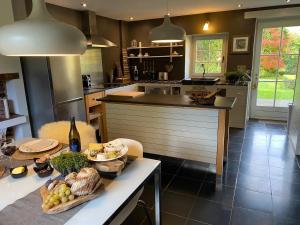 Ideal Villa in Burdinne with private pool