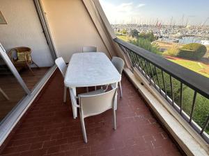 Studio 4 couchages avec piscine et parking à Port Camargue - FR-1-731-88