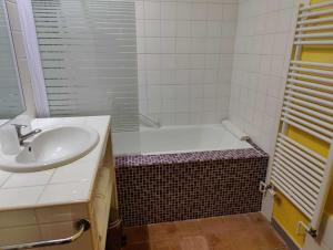 Hotels Le Mas des Laurels : photos des chambres
