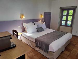Hotels Le Mas des Laurels : photos des chambres