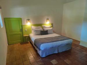 Hotels Le Mas des Laurels : photos des chambres