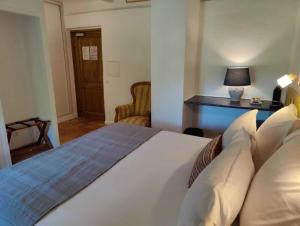 Hotels Le Mas des Laurels : photos des chambres