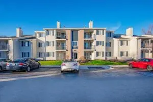 Landing at Riverbend - 2 Bedrooms in Castleton - Fishers