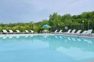 Landing at Riverbend - 1 Bedroom in Castleton - Fishers