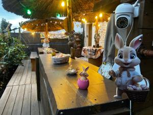 Maisons d'hotes Les Chambres de Paulette a Theme LA JUNGLE ROOM : photos des chambres