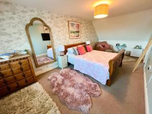 Number 2, Spacious Rooms, Near Ironbridge!