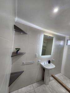 Departamento centro Maipú Mza, sobre ruta del vino, equipado para 4 personas