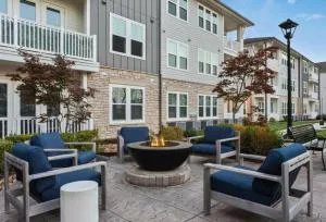 Landing at Chestnut Farm - 2 Bedrooms in Stallings - 马修斯