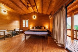 Vaga Rowood by WanderEase