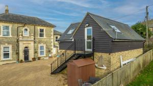 Hunter Heights Loft (Countryside Views)